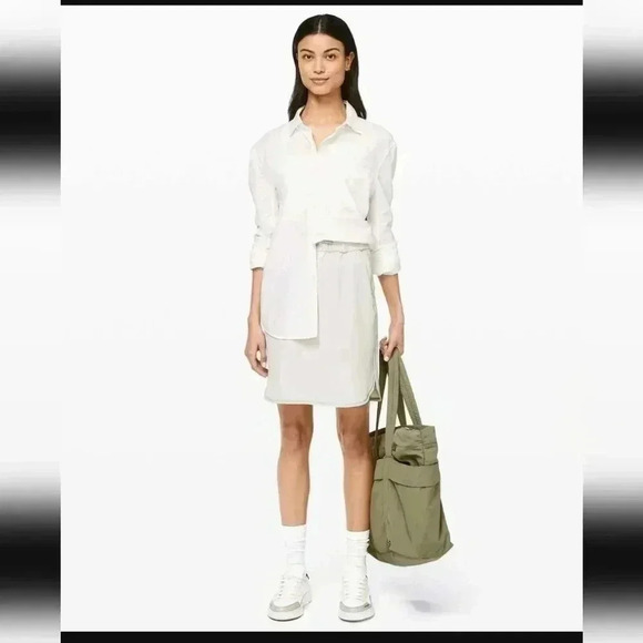 Lululemon On The Fly Skirt *Woven Silverstone - Picture 4 of 8